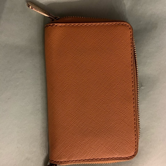 Michael Kors Wristlet - Picture 2 of 6